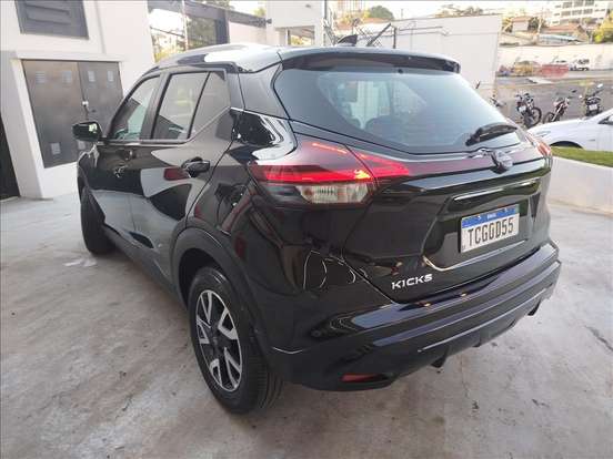 NISSAN-KICKS-2024