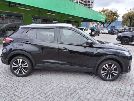 NISSAN-KICKS PLAY-2025
