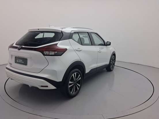 NISSAN-KICKS PLAY-2025