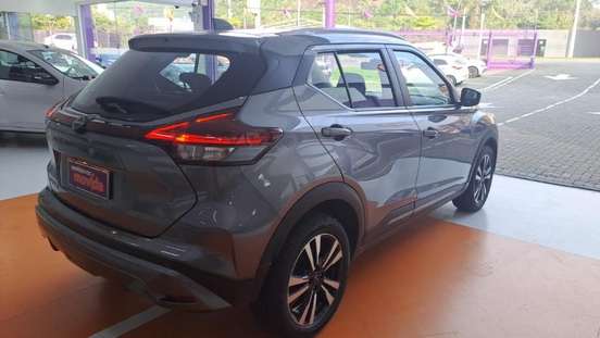 NISSAN-KICKS PLAY-2025