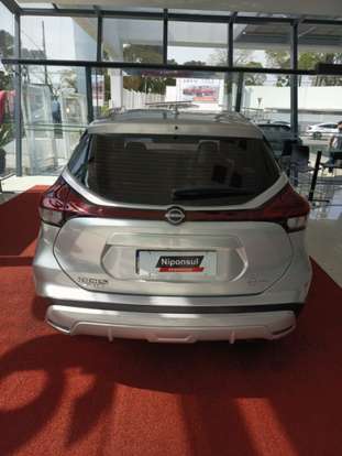 NISSAN-KICKS PLAY-2025