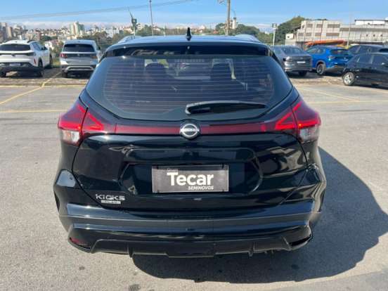 NISSAN-KICKS PLAY-2025