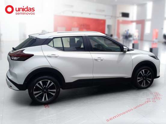 NISSAN-KICKS PLAY-2025