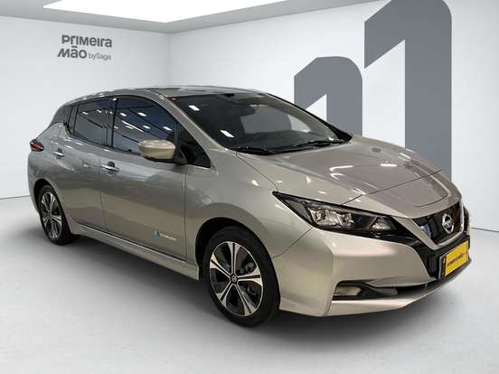 NISSAN-LEAF-2022
