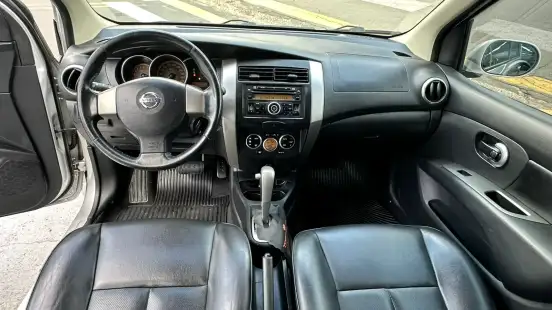 NISSAN-LIVINA-1.8 SL 16V FLEX 4P AUTOMÁTICO NISSAN-LIVINA-2011