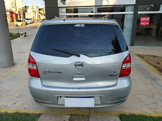 NISSAN-LIVINA-1.8 SL 16V FLEX 4P AUTOMÁTICO NISSAN-LIVINA-2011