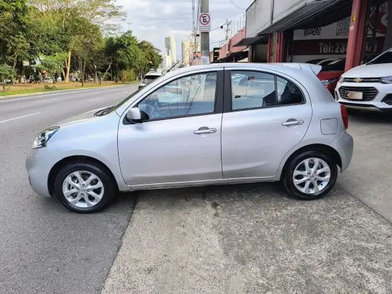 NISSAN-MARCH-1.6 SV 16V FLEX 4P XTRONIC NISSAN-MARCH-2017