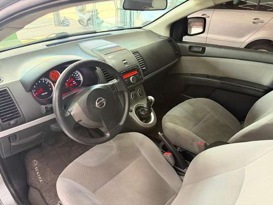 NISSAN-SENTRA-2012