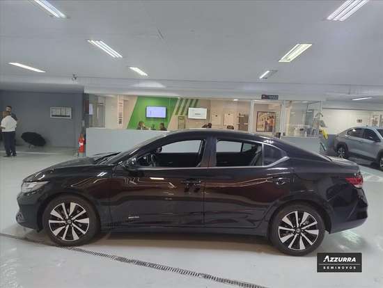 NISSAN-SENTRA-2023