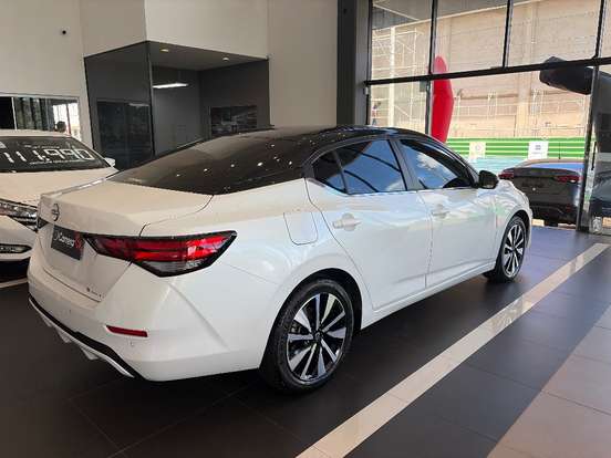 NISSAN-SENTRA-2025