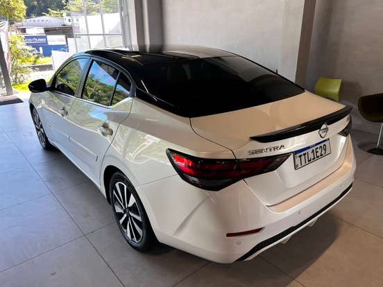 NISSAN-SENTRA-2024