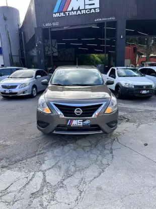 NISSAN-VERSA-2018