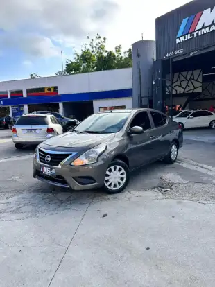 NISSAN-VERSA-2018