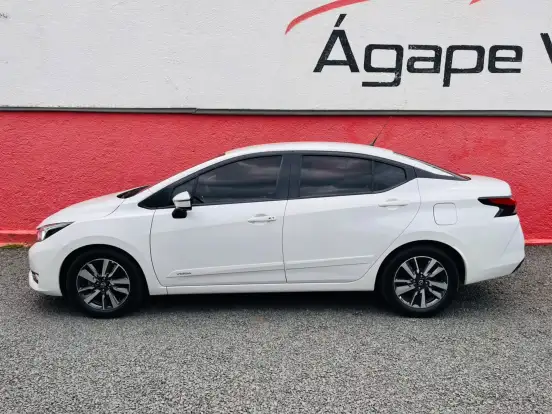 NISSAN-VERSA-2023
