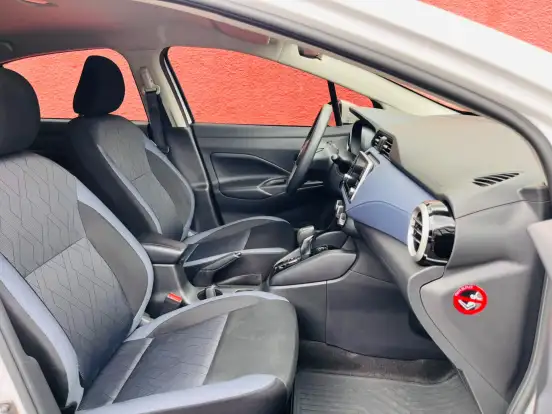 NISSAN-VERSA-2023