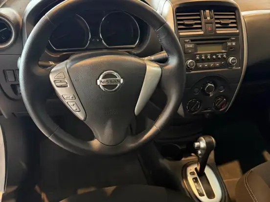 NISSAN-VERSA-1.6 16V FLEXSTART SV 4P XTRONIC NISSAN-VERSA-2017
