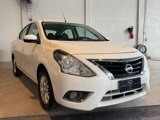 NISSAN-VERSA-1.6 16V FLEXSTART SV 4P XTRONIC NISSAN-VERSA-2017