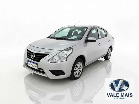 NISSAN-VERSA-2017