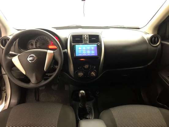 NISSAN-VERSA-2017