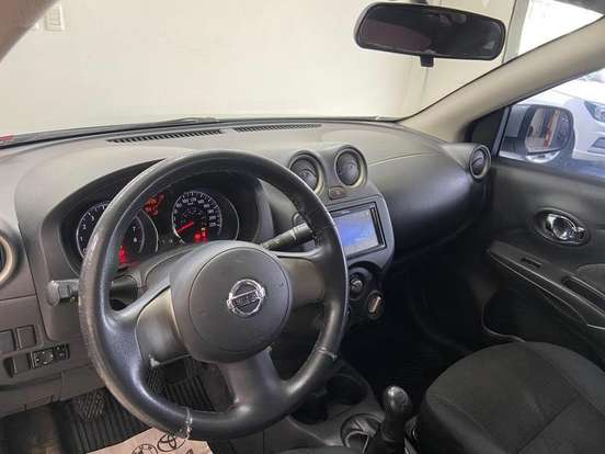 NISSAN-VERSA-2012