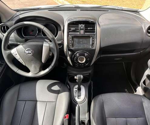 NISSAN-VERSA-2017