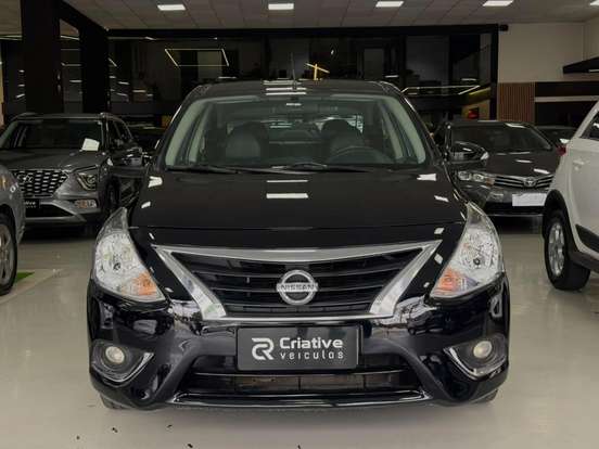 NISSAN-VERSA-2018