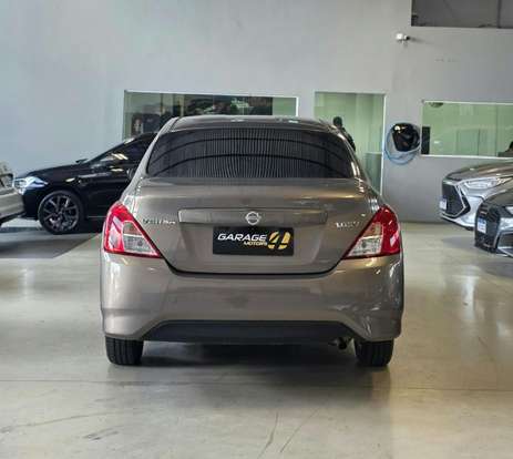 NISSAN-VERSA-2019