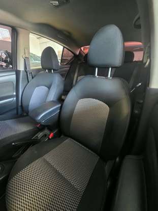 NISSAN-VERSA-2019