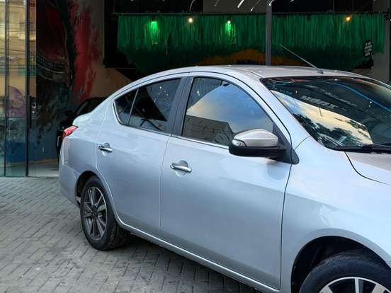 NISSAN-VERSA-2018