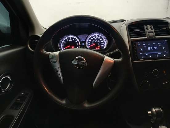 NISSAN-VERSA-2019