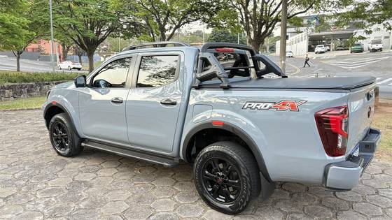 NISSAN FRONTIER 2.3 16V TURBO DIESEL PRO4X CD 4X4 AUTOMÁTICO