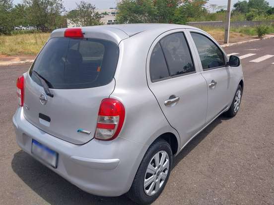 NISSAN-MARCH-2012