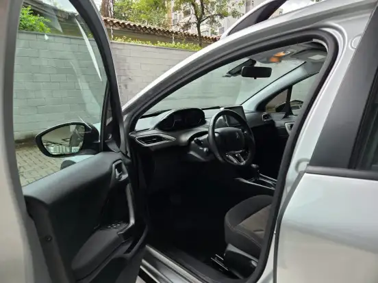 PEUGEOT-2008-2018