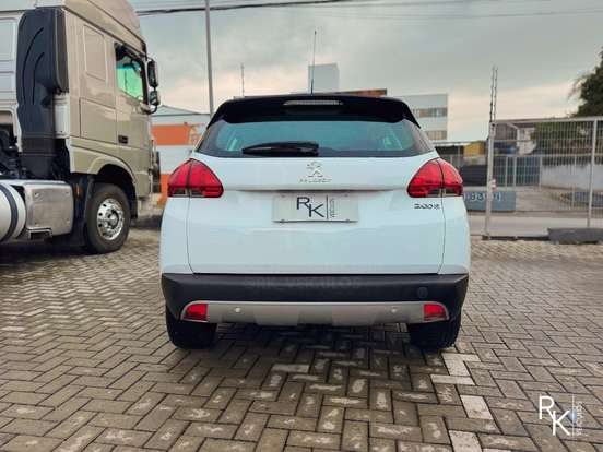 PEUGEOT-2008-2018