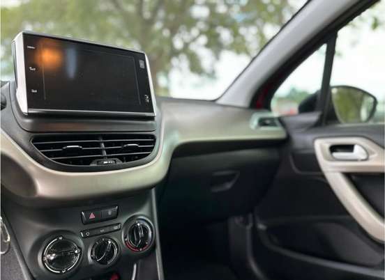 PEUGEOT-2008-2021