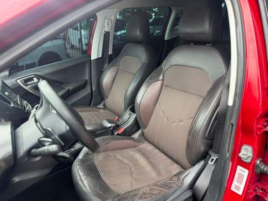 PEUGEOT-2008-1.6 16V FLEX GRIFFE 4P AUTOMÁTICO PEUGEOT-2008-2015