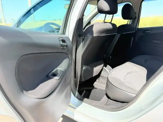 PEUGEOT-207-2009