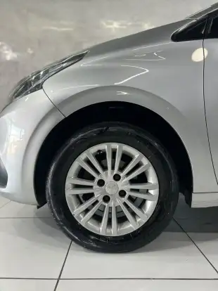 PEUGEOT-208-2017