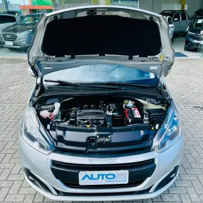 PEUGEOT-208-2018