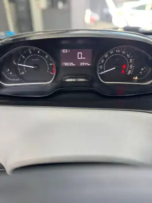 PEUGEOT-208-2014
