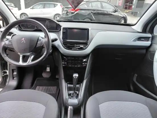 PEUGEOT-208-1.6 ALLURE 16V FLEX 4P AUTOMÁTICO PEUGEOT-208-2016