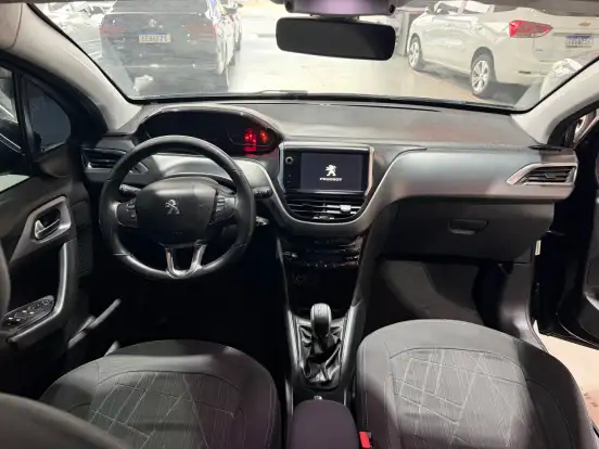 PEUGEOT-208-1.6 GRIFFE 16V FLEX 4P MANUAL PEUGEOT-208-2014