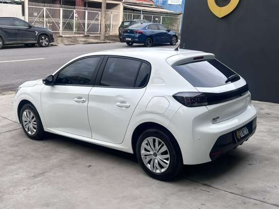 PEUGEOT-208-2024