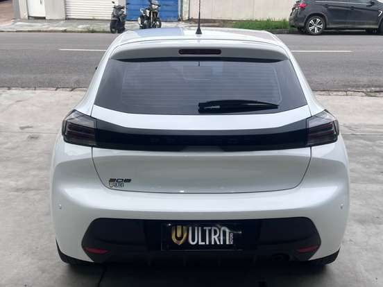 PEUGEOT-208-2024