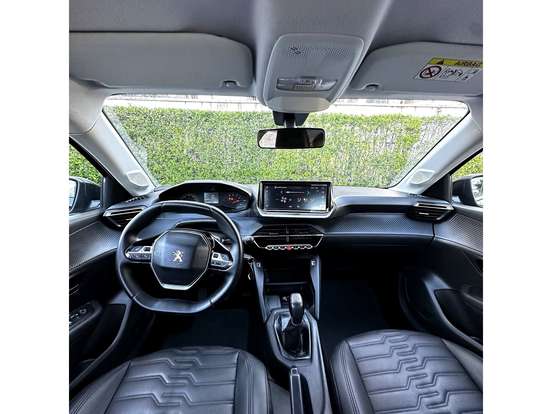 PEUGEOT-208-2024
