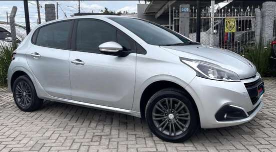 PEUGEOT-208-2018