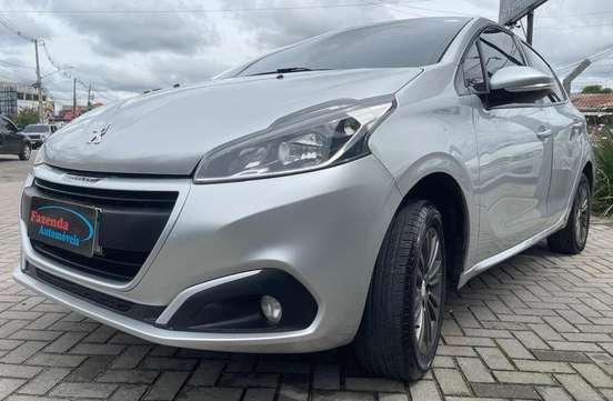 PEUGEOT-208-2018