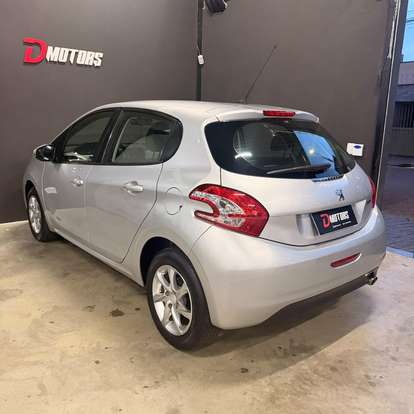 PEUGEOT-208-2014