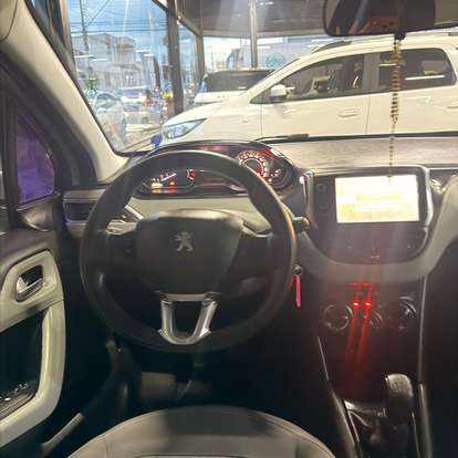 PEUGEOT-208-2014