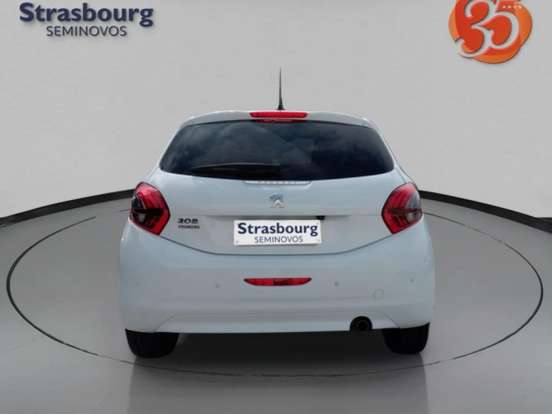 PEUGEOT-208-2019